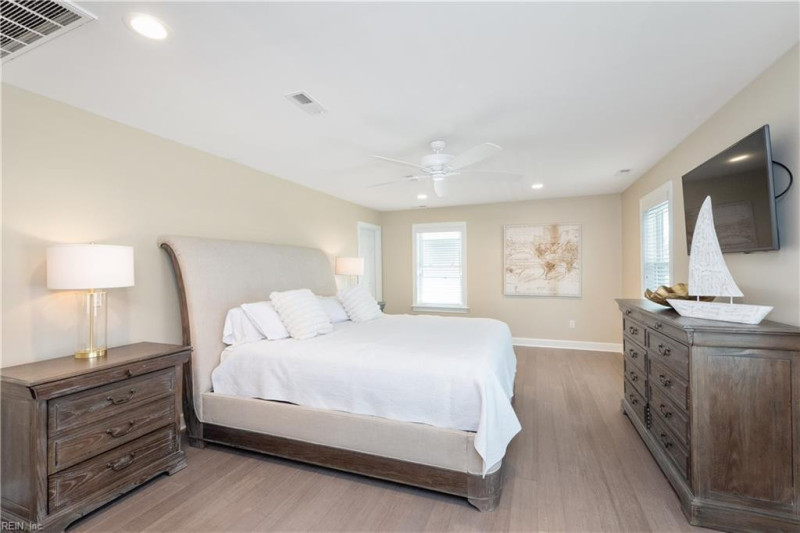 Photo 23 of 45 residential for sale in Virginia Beach virginia