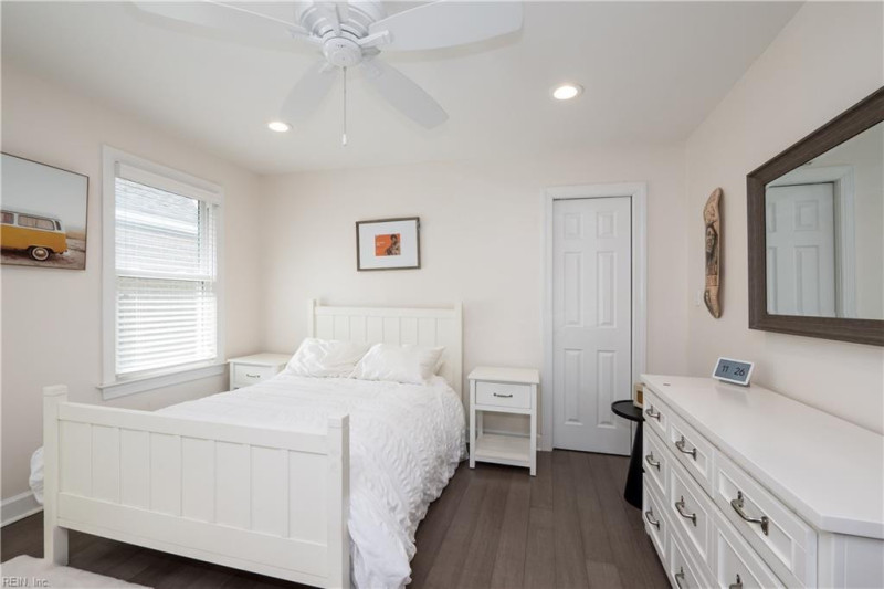 Photo 24 of 45 residential for sale in Virginia Beach virginia