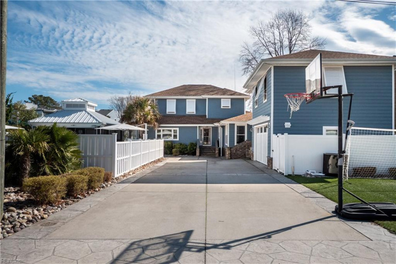 Photo 35 of 45 residential for sale in Virginia Beach virginia