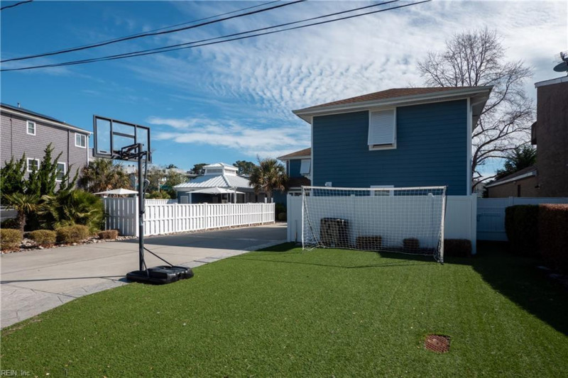 Photo 36 of 45 residential for sale in Virginia Beach virginia