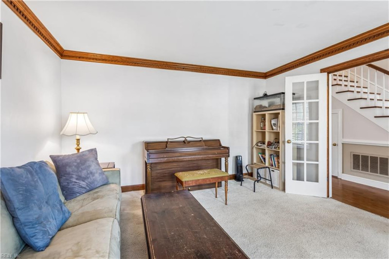 Photo 10 of 47 residential for sale in Chesapeake virginia