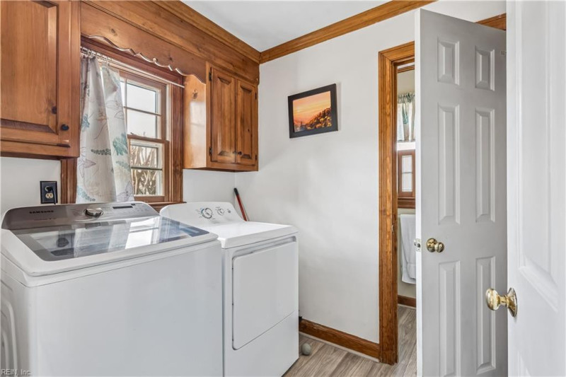 Photo 15 of 47 residential for sale in Chesapeake virginia
