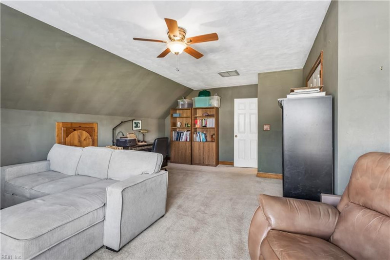 Photo 18 of 47 residential for sale in Chesapeake virginia