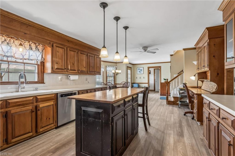 Photo 19 of 47 residential for sale in Chesapeake virginia