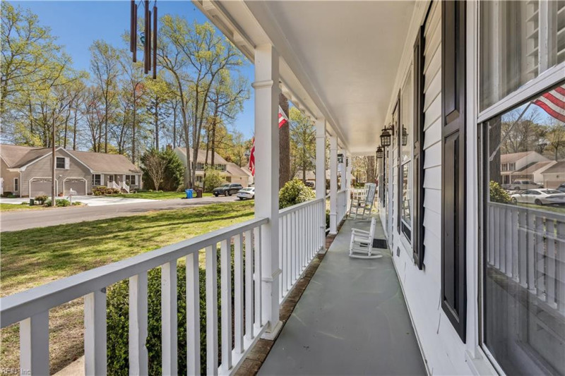 Photo 3 of 47 residential for sale in Chesapeake virginia