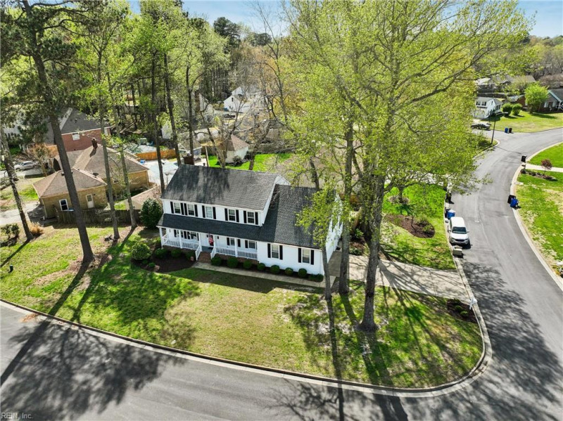 Photo 5 of 47 residential for sale in Chesapeake virginia