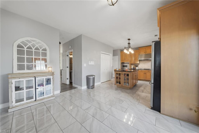 Photo 15 of 47 residential for sale in Chesapeake virginia