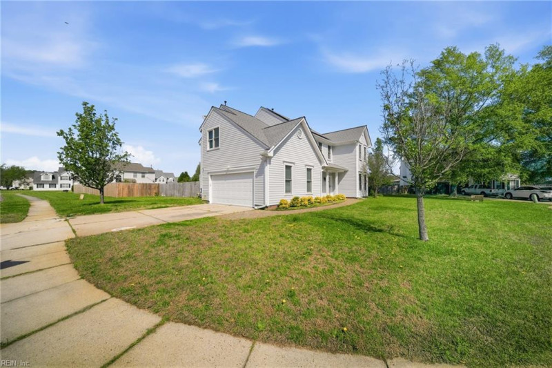 Photo 3 of 47 residential for sale in Chesapeake virginia