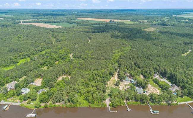 5.1+AC Plantation Place, King & Queen County, VA 23091