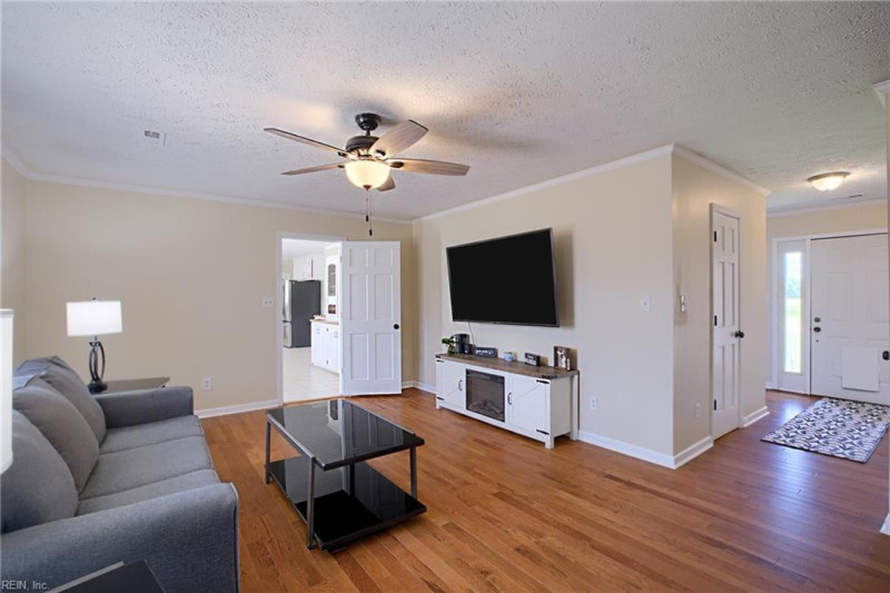 Photo 18 of 50 residential for sale in Mathews County virginia