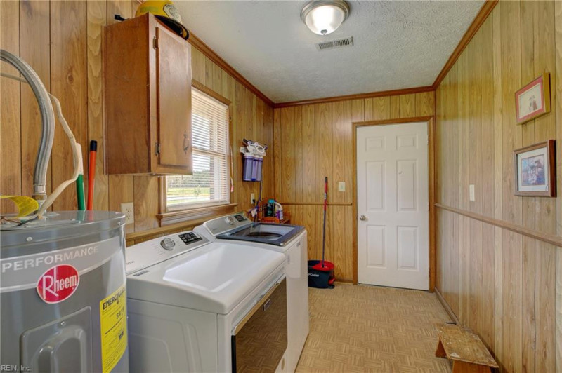 Photo 33 of 50 residential for sale in Mathews County virginia