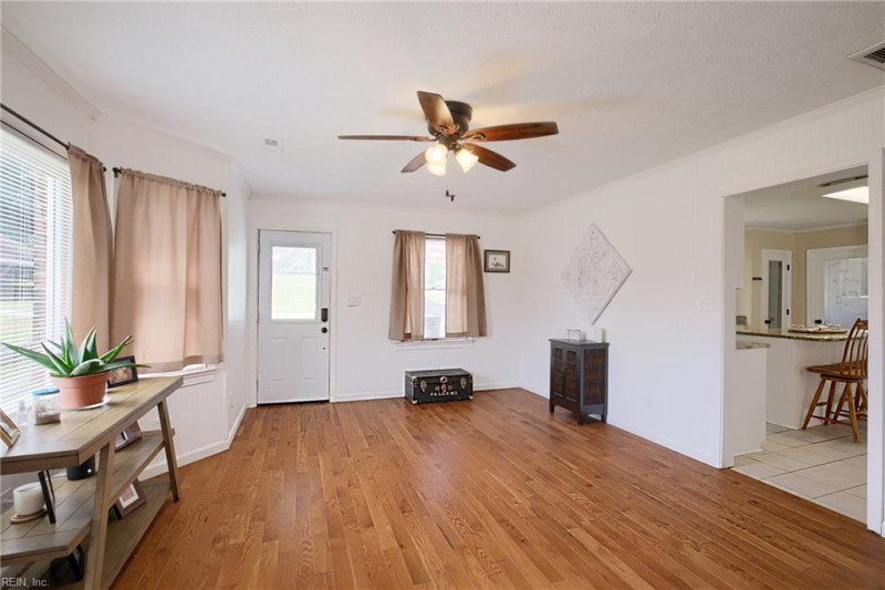 Photo 7 of 50 residential for sale in Mathews County virginia