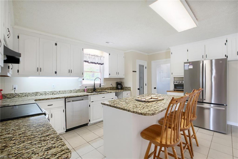 Photo 8 of 50 residential for sale in Mathews County virginia