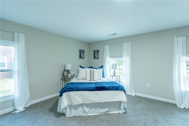 Photo 10 of 35 residential for sale in Chesapeake virginia