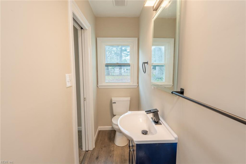 Photo 22 of 35 residential for sale in Chesapeake virginia