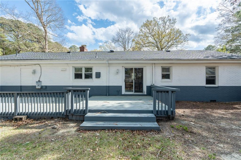 Photo 30 of 35 residential for sale in Chesapeake virginia