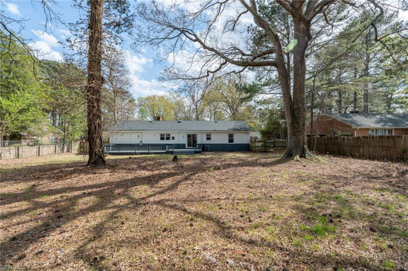 Photo 32 of 35 residential for sale in Chesapeake virginia