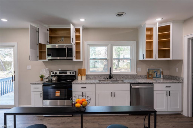 Photo 33 of 35 residential for sale in Chesapeake virginia