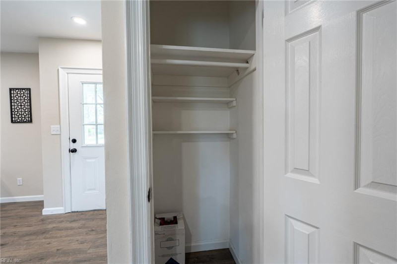 Photo 34 of 35 residential for sale in Chesapeake virginia