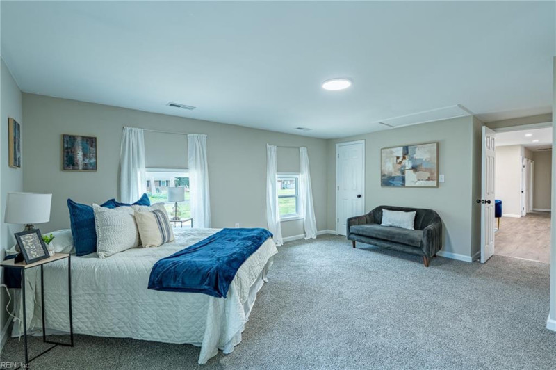 Photo 9 of 35 residential for sale in Chesapeake virginia