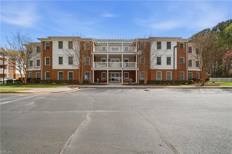 Photo 1 of 38 residential for sale in Chesapeake virginia