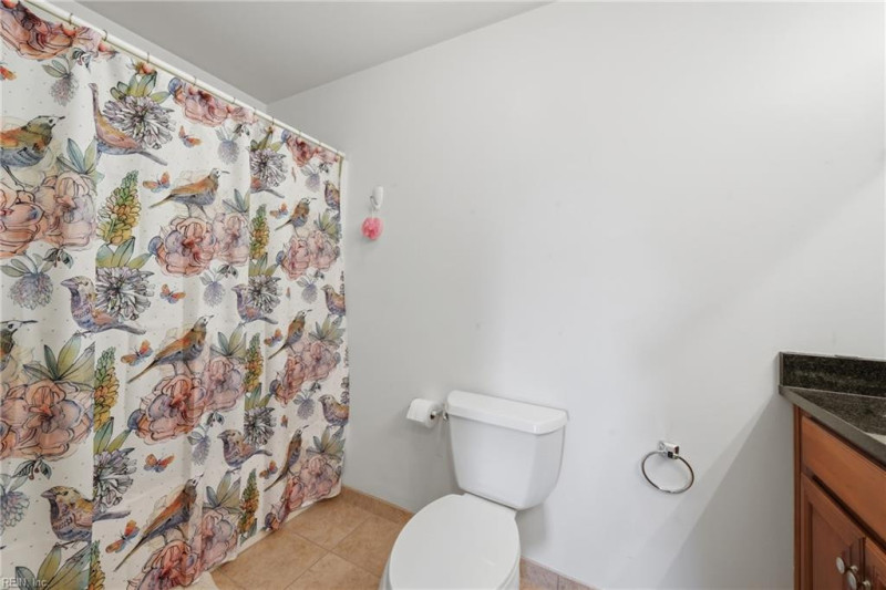 Photo 23 of 38 residential for sale in Chesapeake virginia