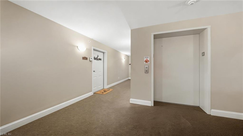 Photo 5 of 38 residential for sale in Chesapeake virginia