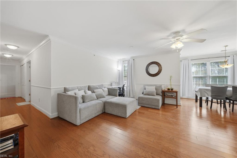 Photo 6 of 38 residential for sale in Chesapeake virginia
