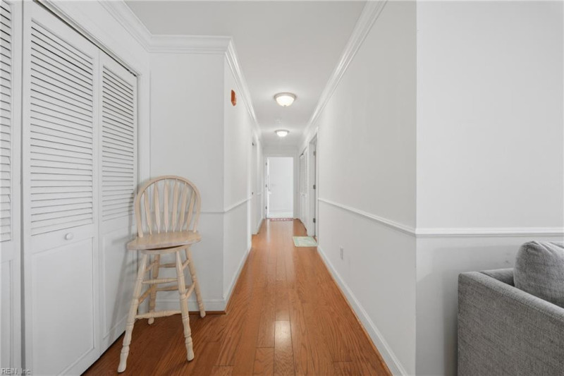 Photo 7 of 38 residential for sale in Chesapeake virginia