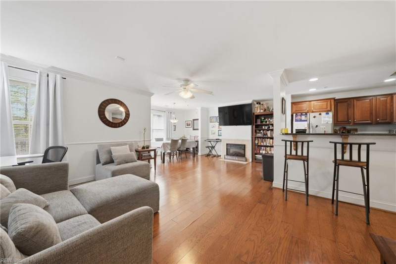 Photo 8 of 38 residential for sale in Chesapeake virginia