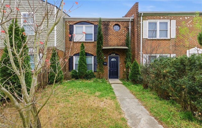 Photo 1 of 16 residential for sale in Chesapeake virginia