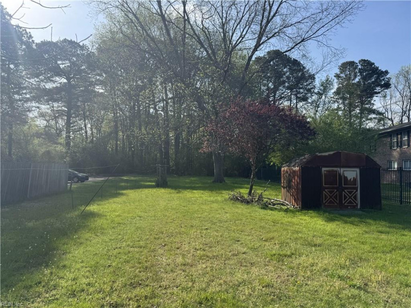 Photo 4 of 4 residential for sale in Chesapeake virginia