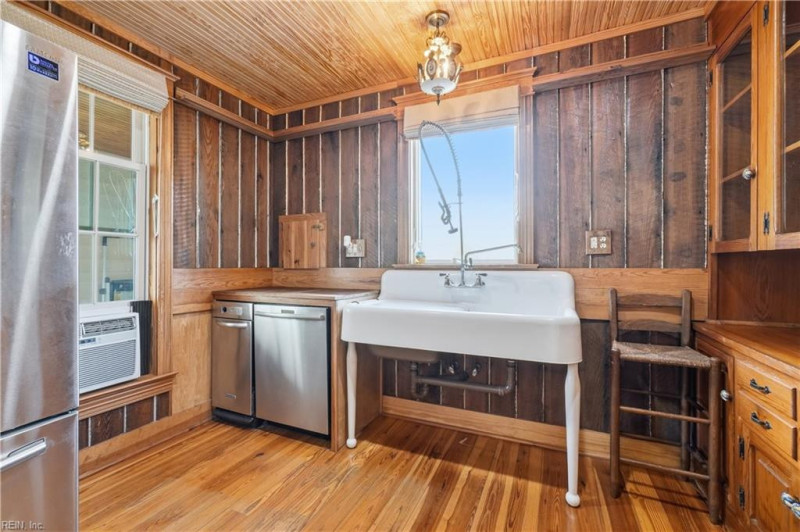 Photo 12 of 50 residential for sale in Suffolk virginia