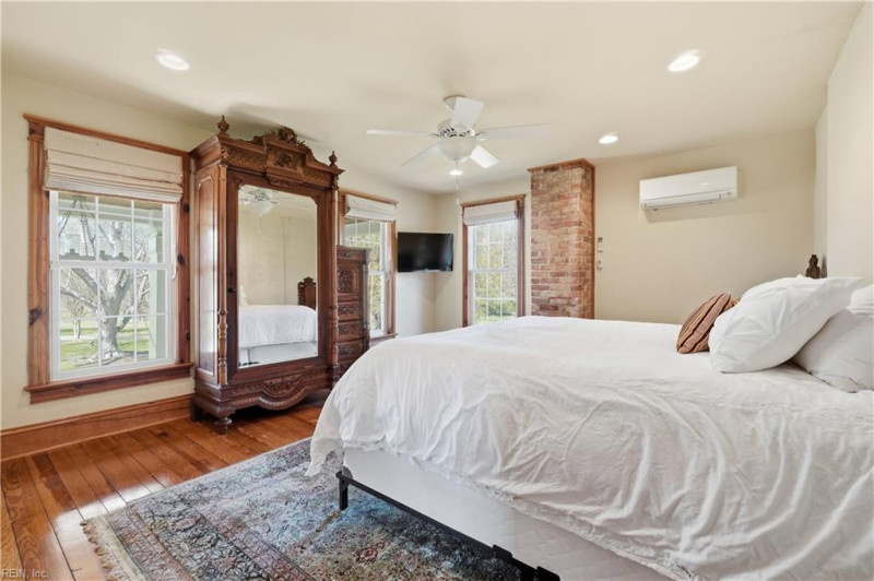 Photo 20 of 50 residential for sale in Suffolk virginia