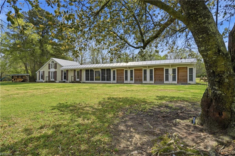 Photo 34 of 50 residential for sale in Suffolk virginia