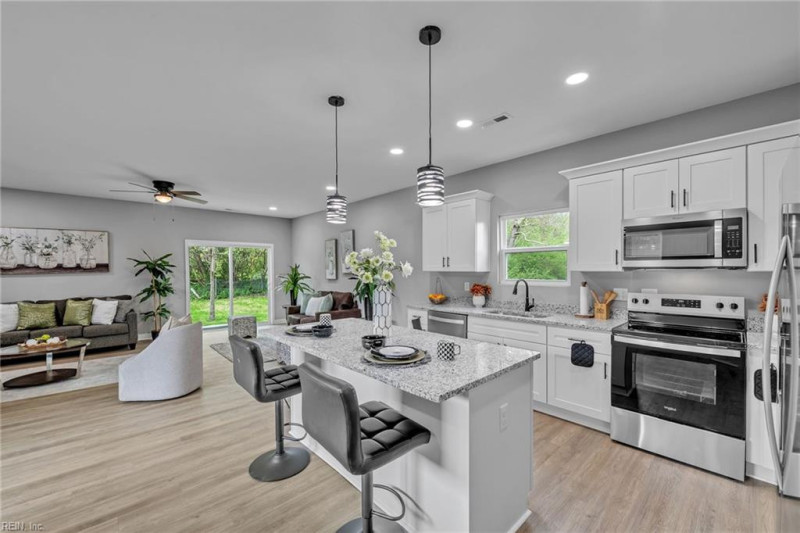 Photo 11 of 32 residential for sale in Suffolk virginia