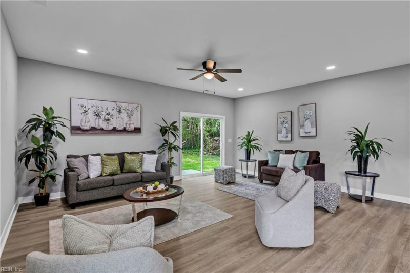 Photo 12 of 32 residential for sale in Suffolk virginia