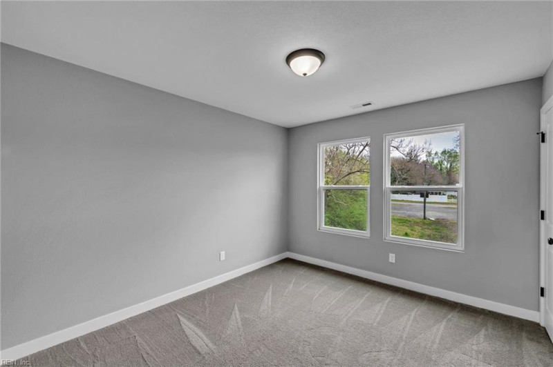 Photo 20 of 32 residential for sale in Suffolk virginia
