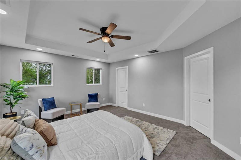 Photo 3 of 32 residential for sale in Suffolk virginia