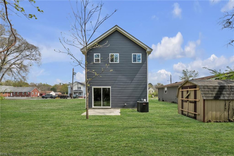 Photo 31 of 32 residential for sale in Suffolk virginia
