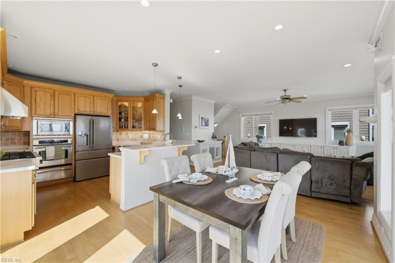 Photo 11 of 50 residential for sale in Virginia Beach virginia