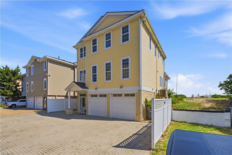 Photo 2 of 50 residential for sale in Virginia Beach virginia