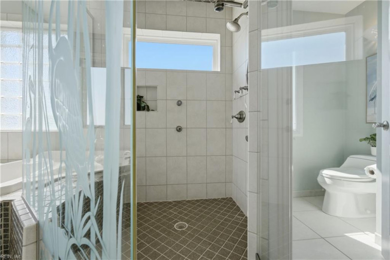 Photo 23 of 50 residential for sale in Virginia Beach virginia