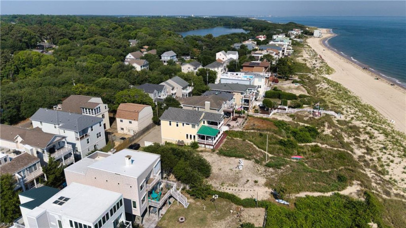 Photo 3 of 50 residential for sale in Virginia Beach virginia