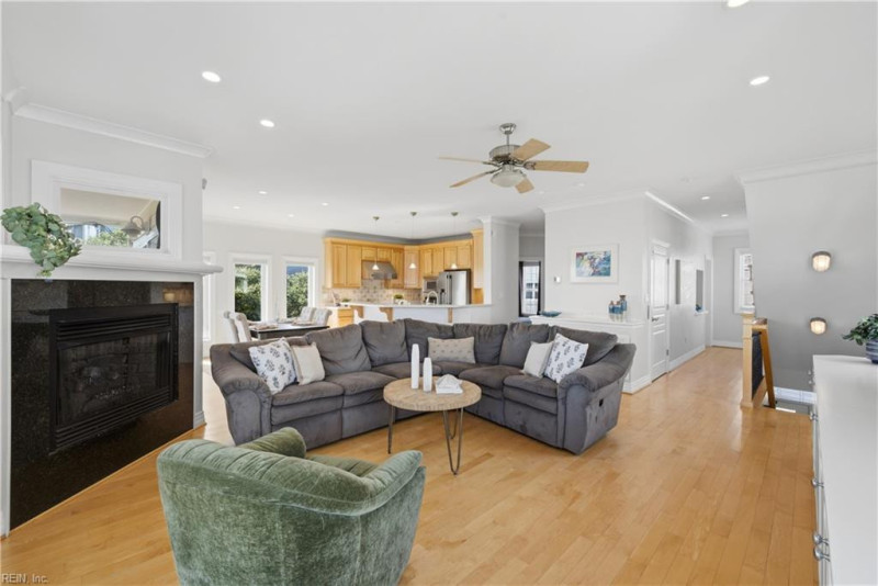 Photo 8 of 50 residential for sale in Virginia Beach virginia