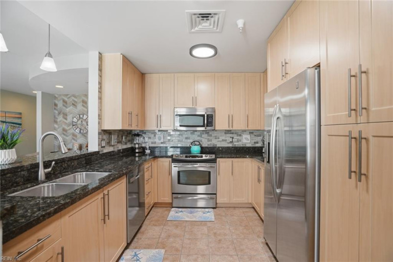 Photo 16 of 35 residential for sale in Virginia Beach virginia