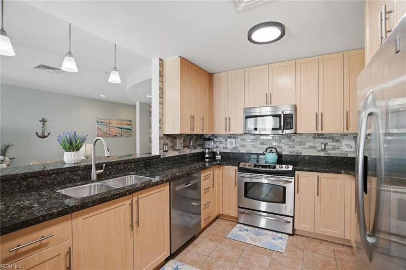 Photo 18 of 35 residential for sale in Virginia Beach virginia