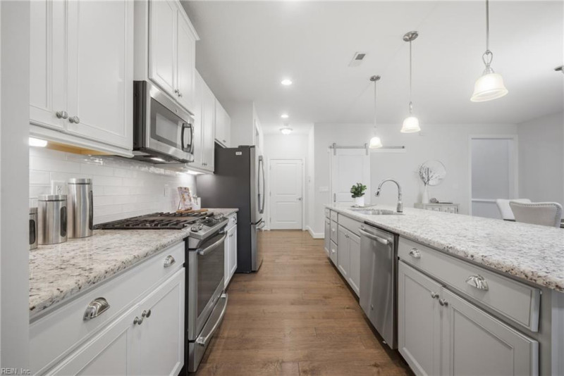 Photo 10 of 47 residential for sale in Suffolk virginia