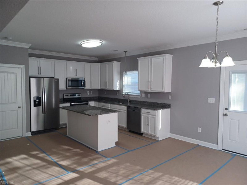 Photo 6 of 12 residential for sale in Portsmouth virginia