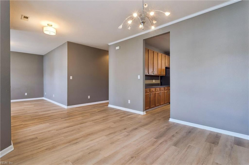 Photo 10 of 46 residential for sale in Virginia Beach virginia